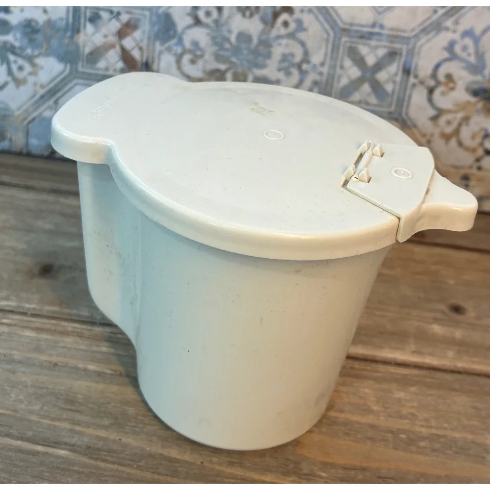 Tupperware‎ Creamer Sugar Pitcher Flip Top 574-11 Vintage Beige Good